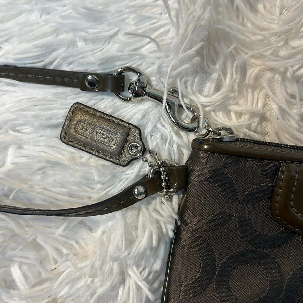 Coach OP Art Wristlet Pouch Wallet Clutch